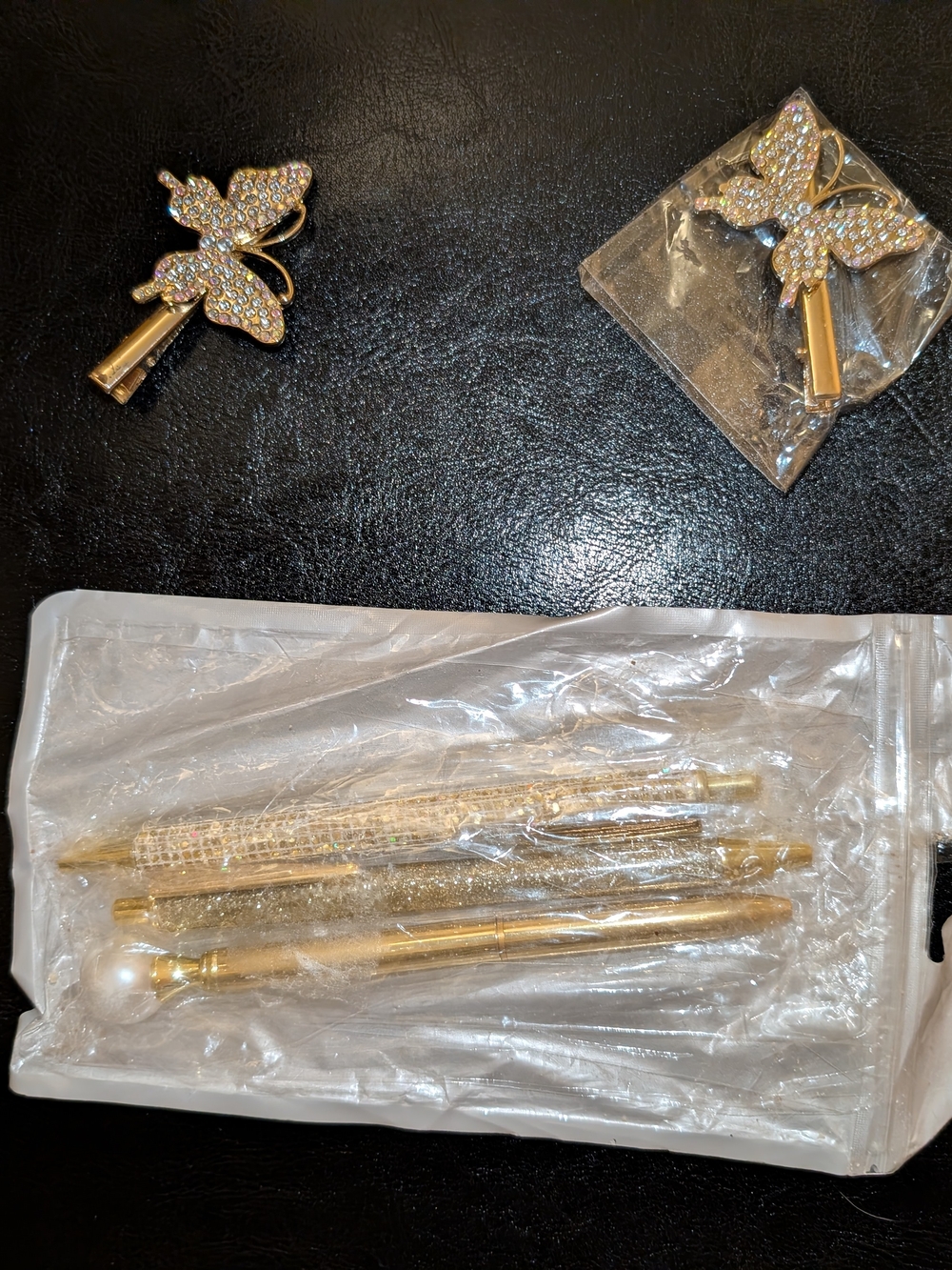 Gold Sparkle Pen & Butterfly Hair Clip Set – 5 Pieces New